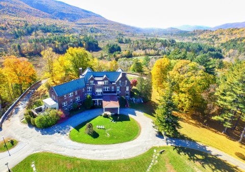 You'll Feel Like Royalty When You Stay At Wilburtonn Inn In Vermont