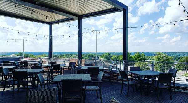 The Photo-Worthy Views At Bridges Craft Pizza & Wine Bar In Indiana Make Any Meal Extraordinary