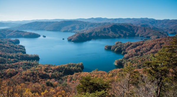 Take A Fall Colors Cruise In South Carolina For A Beautiful And Scenic Autumn Adventure