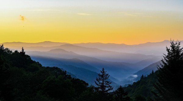 Newfound Gap Is One Of The Most Spectacular Places To Watch The Sun Rise In Tennessee