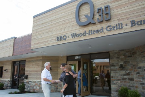 Enjoy Mouthwatering Pulled Pork, Brisket, And Wings At Q39 Barbecue Restaurant In Kansas