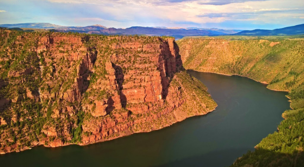 Utah’s Flaming Gorge Is A Beautifully Brilliant Red