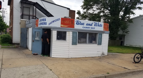 Enjoy Homemade Fried Chicken From A Tiny, Historic Luncheonette When You Visit Blue & White Carry Out In Virginia