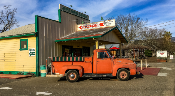Drive Out To This 19th-Century Country Store, Jimtown, In Northern California And Make Your Stomach Happy
