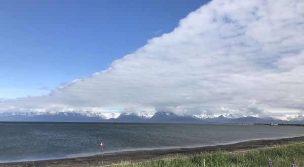 Walk Right Along The Pacific Ocean In Alaska On The Easy Homer Beach Trail