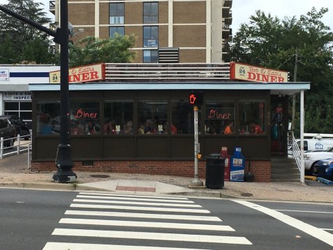 Treat Yourself To Breakfast At Any Hour When You Visit Bob & Edith's, A 24-Hour Diner In Virginia