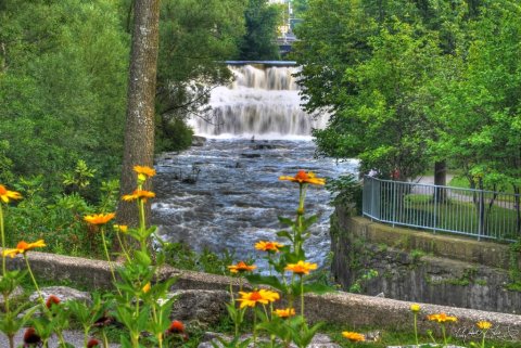 There’s A Secret Waterfall In Buffalo Known As Glen Falls, And It’s Worth Seeking Out