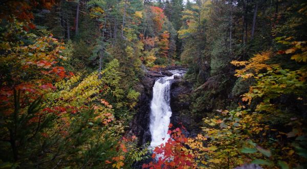For A Beginner-Friendly Waterfall Trail In Maine That’s Great For A Family Hike, Head To Moxie Falls Trail