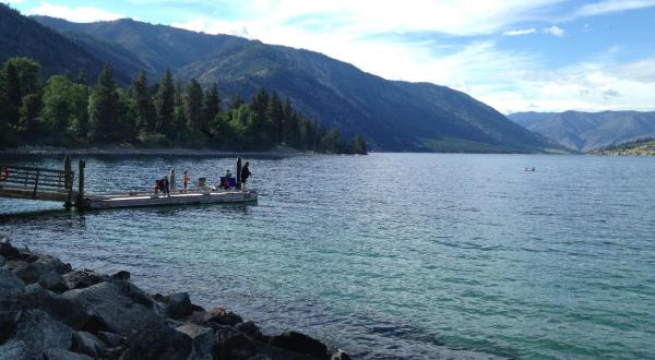 Find Some Of The Clearest Water In Washington At Lake Chelan State Park