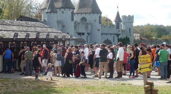 Join 160,000 Other Ohioans At This Year’s Gigantic Renaissance Festival