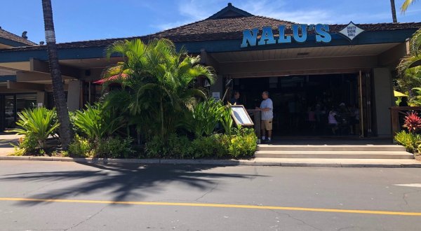 One Of The Best Happy Hours In Hawaii Is Found At Nalu’s South Shore Grill