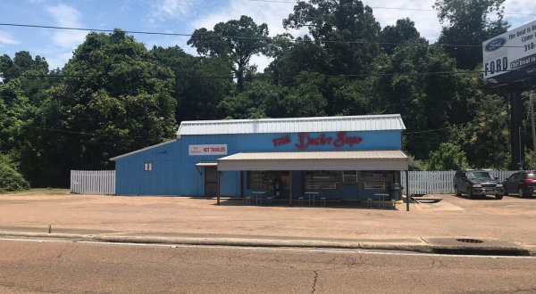 You Can Fill Up On Much More Than Delicious Donuts At The Donut Shop In Mississippi