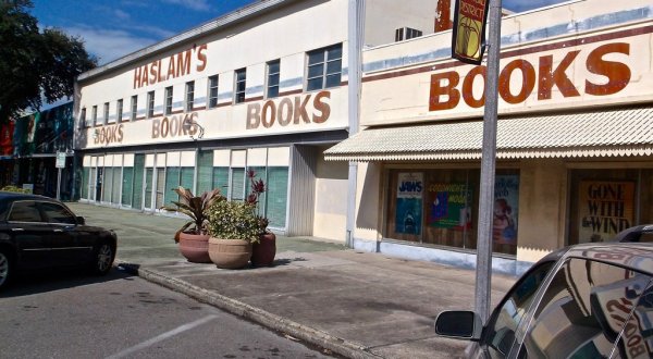 Browse More Than 300,000 Unique Titles At Haslam’s Bookstore In Florida