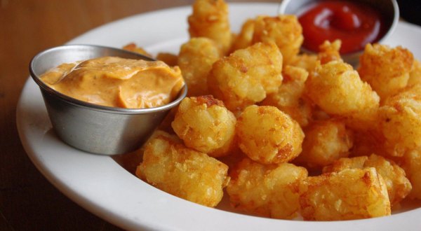 Find The Best Tater Tots In Alaska At Anchorage’s Spenard Roadhouse