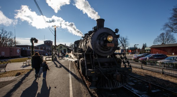 Hop Aboard Essex Steam Train’s Santa Special For An Elf-Approved Adventure Through Connecticut