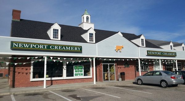 The 10-Scoop Sundae From Newport Creamery In Rhode Island Will Leave You Happy And Full