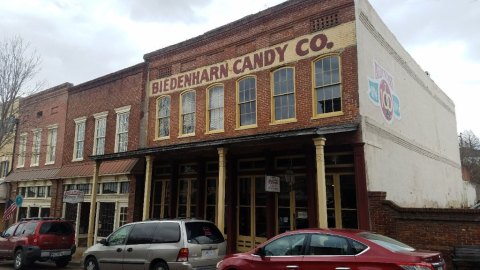 Take A Tasty Trip Back In Time With A Visit To Biedenharn Coca-Cola Museum In Mississippi 