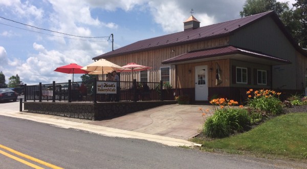 Travel Off The Beaten Path To Find Heidi’s Bakery & Cafe, A Farm Restaurant In Maryland