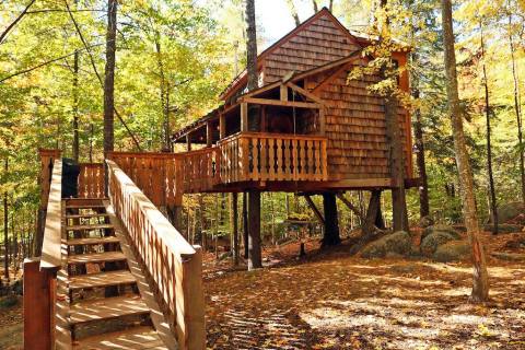 Experience The Fall Colors Like Never Before With A Stay At The Tiffany Hill Treehouse In New Hampshire