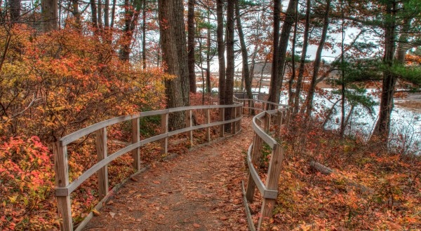 The Rachel Carson Wildlife Refuge Is The Most Peaceful Place To Experience Fall Foliage In Maine