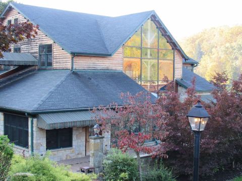 The Hidden Restaurant Near Pittsburgh That's Surrounded By The Most Breathtaking Fall Colors
