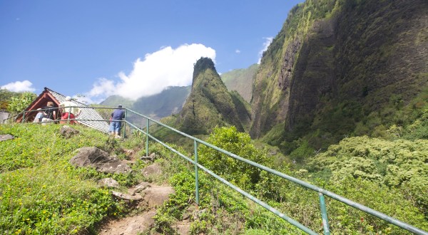 11 Of The Greatest Mountain Hiking Trails In Hawaii For Beginners