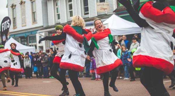 Mark Your Calendar For One Of The Nation’s Favorite Fall Harvest Fests, Bayfield’s Apple Festival In Wisconsin