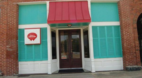 A Specialty Candy Store In Small Town Mississippi, Billie’s Pecans Is One Of The Best Sweet Shops On Earth