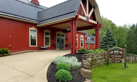 There’s A Barn-Themed Bed And Breakfast In The Amish Countryside Not Far From Cleveland You’ll Love