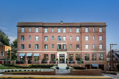 Enjoy Pizza And Rooftop Views From The Hotel Weyanoke, A Historic Bed & Breakfast In Virginia