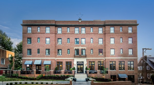 Enjoy Pizza And Rooftop Views From The Hotel Weyanoke, A Historic Bed & Breakfast In Virginia