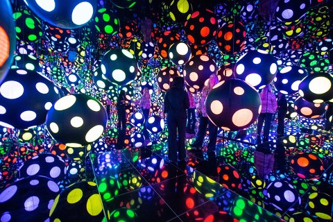 The Infinity Mirror Room At Crystal Bridges In Arkansas Will Transport You To A Different World