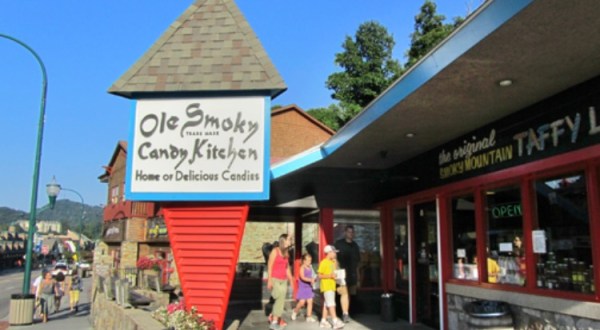 One Of Tennessee’s Oldest Candy Shops, Ole Smoky Candy Kitchen, Has Been Around Since 1950 And It’s Not Hard To See Why