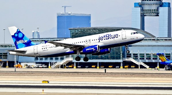 JetBlue Was Dubbed The Best Airline For Traveling With The Whole Family