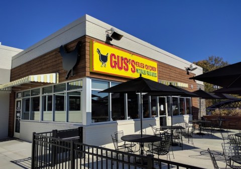 Surprisingly, Gus's World Famous Fried Chicken Makes Some Of The Best Macaroni And Cheese In Kansas