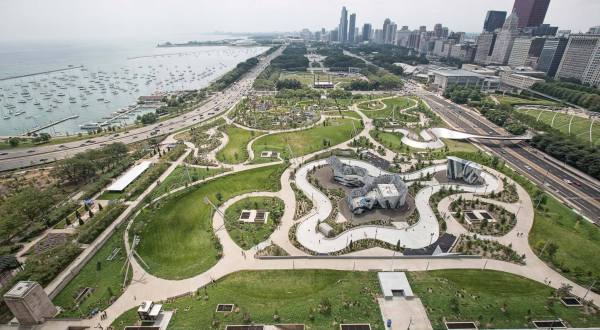 Give The Windy City A Second Chance With These 7 Attractions In Chicago