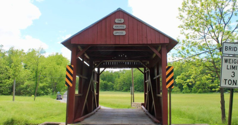 Hop In The Car And Visit 6 Covered Bridges Near Pittsburgh In One Day