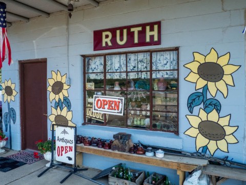 Find Unique Treasures At 7 Antique Malls In Kansas To Give Your Home A Classic Makeover
