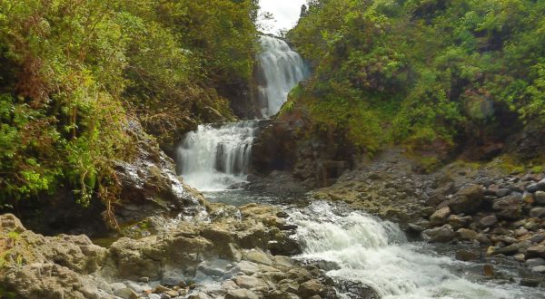 There’s A Secret Waterfall In Hawaii Known As Kopiliula Falls, And It’s Worth Seeking Out