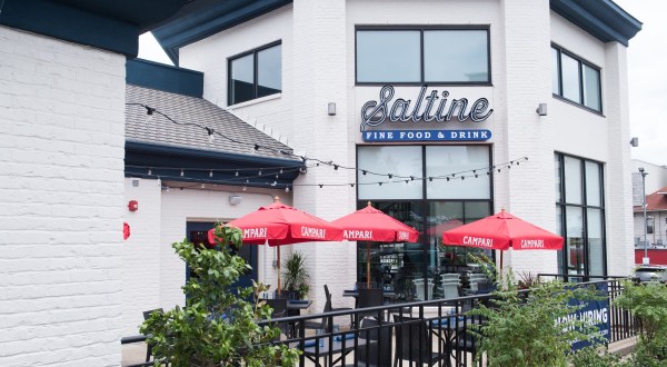 You’ll Find Fresh And Delicious Seafood Without Leaving The State At Saltine In Nashville