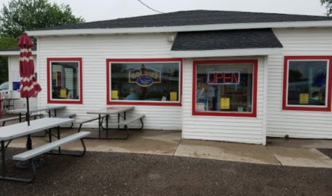 Impress Your Tastebuds When You Feast On The Best Tenderloin In Iowa At Goldie's Ice Cream Shoppe
