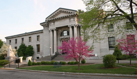 Visit Louisville Free Public Library, The Biggest Public Library In Kentucky For A Day Of Pure Fun