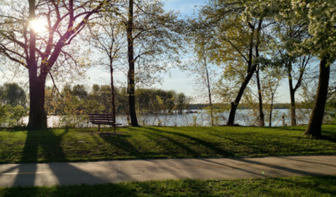 Hike A Short But Scenic Mile At Iowa's Pigeon Creek Park That Offers Beyond Beautiful Views