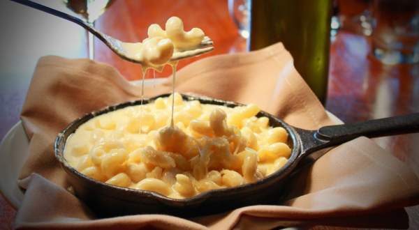 Crave Kitchen & Cocktails In South Carolina Serves Some Of America’s Top-Ranked Mac And Cheese