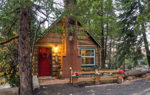 Arrowhead Pine Rose Log Cabins In Southern California May Just Be Your New Favorite Destination