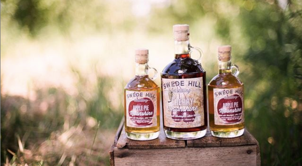 Swede Hill Distilling’s Moonshine Tasting Room In Washington Is One Hidden Speakeasy You’ll Want To Tour