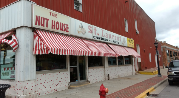 Michigan’s Oldest Candy Shop, St. Laurent Brothers, Has Been Around Since 1904 And It’s Not Hard To See Why