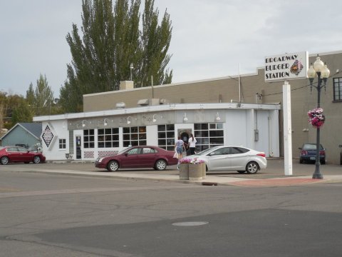 The Nostalgic Broadway Burger Station In Wyoming Is Sure To Bring You Back To Your Childhood