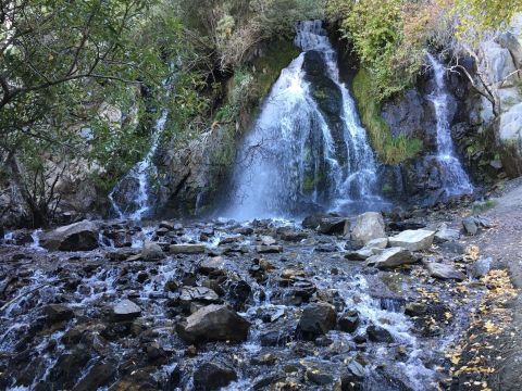The Hike To This Pretty Little Nevada Waterfall In Kings Canyon Is Short And Sweet