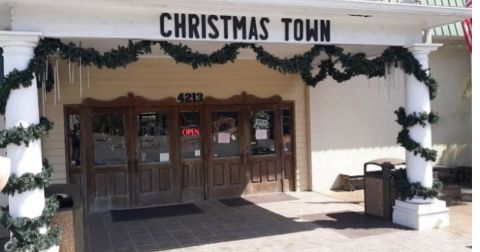 Christmas Town Is A Magical Store In Alabama Where It's Christmas Year-Round